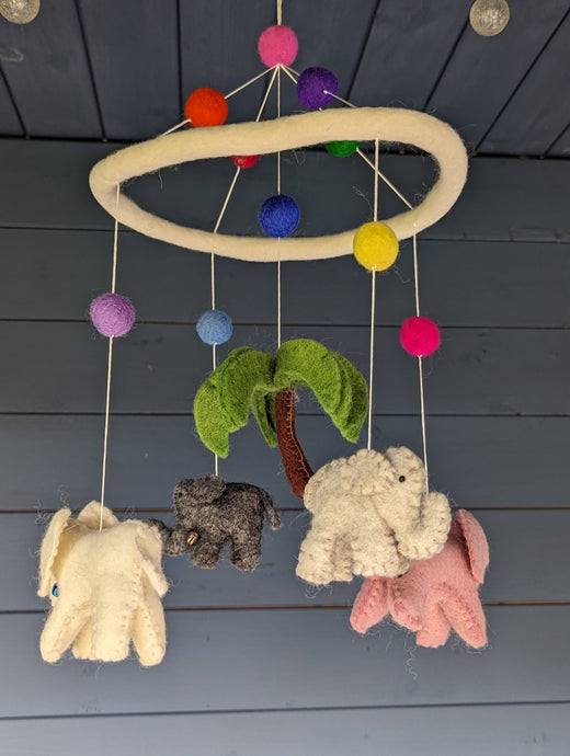 Nelly der Elefant Filz-Kinderzimmer-Mobile