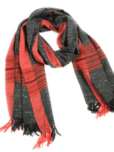 Laden Sie das Bild in den Galerie-Viewer, Kullu Scarf / Shawl